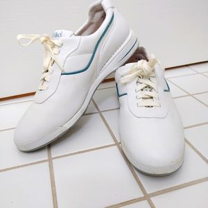 Women's Size 9 Genuine Leather Rockport White Tennis Shoes
